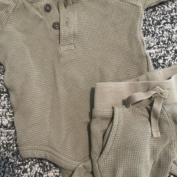 JOGGER WAFFLE SWEAT SUIT - Picture 2 of 3